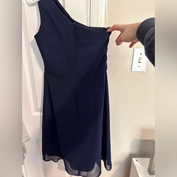 David’s Bridal Dropped One Shoulder Navy Blue Midi Dress Size 2 - Picture 2 of 5